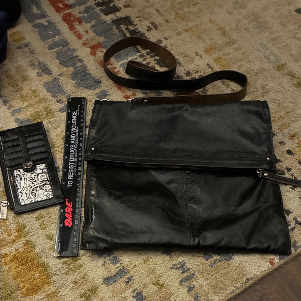 HOBO Black Leather Hobo Bag + Hobo card holder (2 pcs)